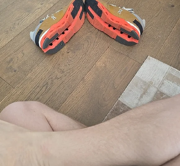 On Running Shoes in Gold and Gray - Picture 2 of 6